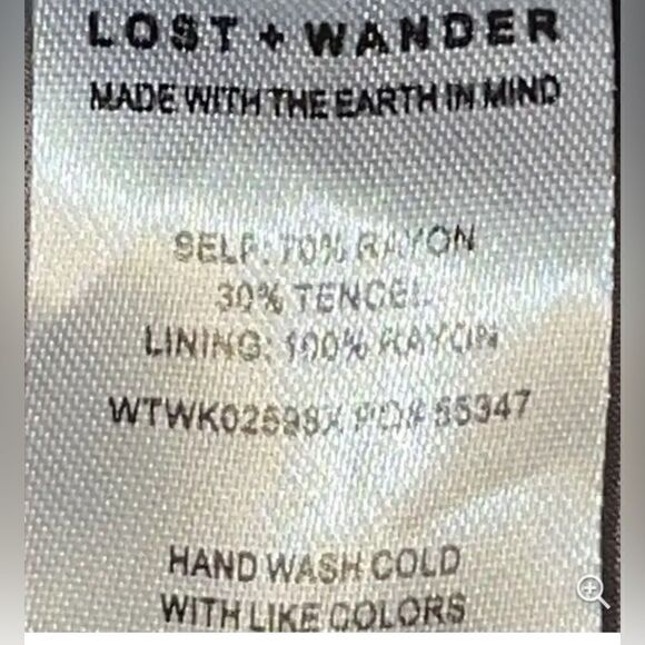 NWT Lost + Wonder Plus Size Daisy Floral Black Long Sleeve Crop Top - Size 1XL - Picture 6 of 7